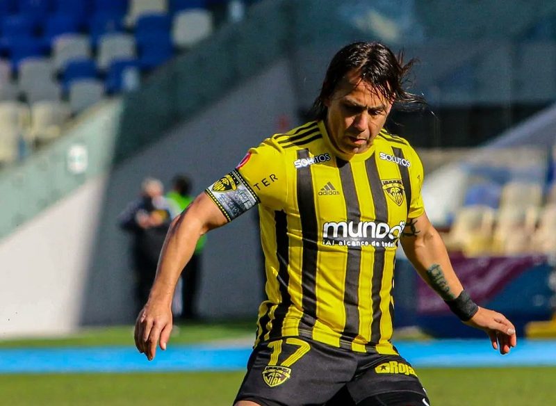 Arturo Sanhueza anunció su retiro del fútbol profesional