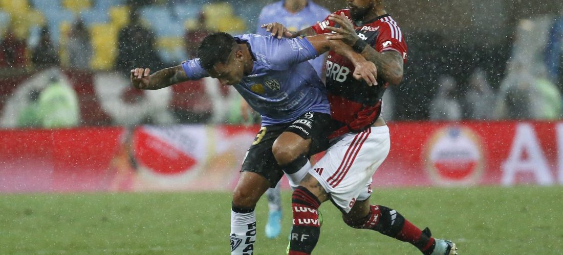 IDV de Matías Fernández se quedó con la Recopa tras ganar en penales a Flamengo de Vidal