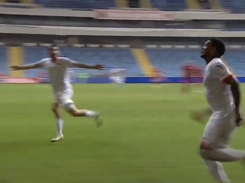VIDEO | El tremendo golazo de Junior Fernandes en el fútbol turco