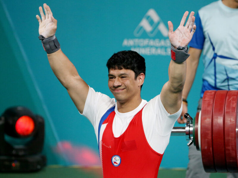 ¡Tremendo! Jorge Carinao se quedó con oro y récord en parapowerlifting