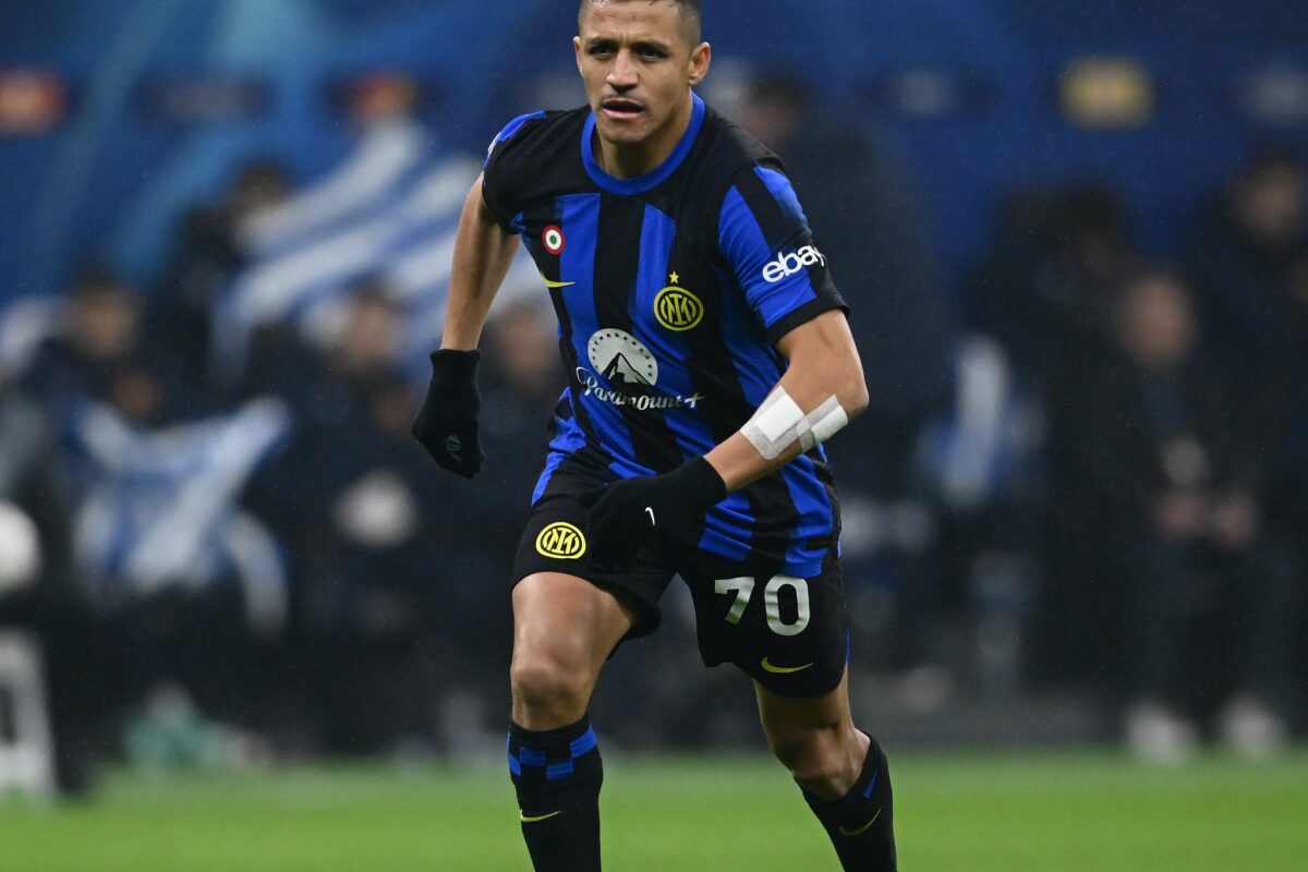 Alexis fue titular en último partido del Inter por fase de grupos en Champions