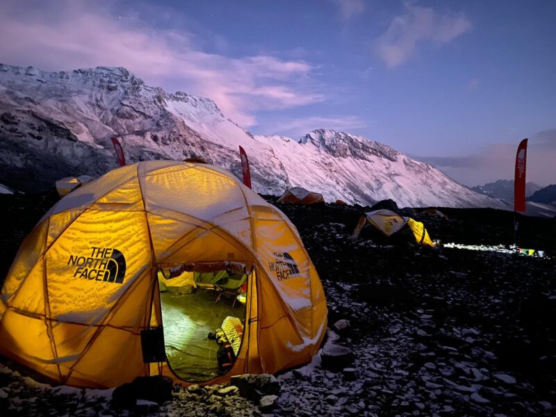 Base Camp El Plomo: La oportunidad de visitar el cerro más alto de Santiago de forma gratuita