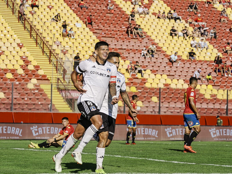 Colo Colo goleó a Unión Española de visita en su debut por el torneo