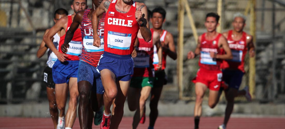 El maratonista chileno Carlos Díaz clasificó a los Juegos Olímpicos París 2024