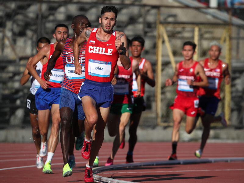 El maratonista chileno Carlos Díaz clasificó a los Juegos Olímpicos París 2024