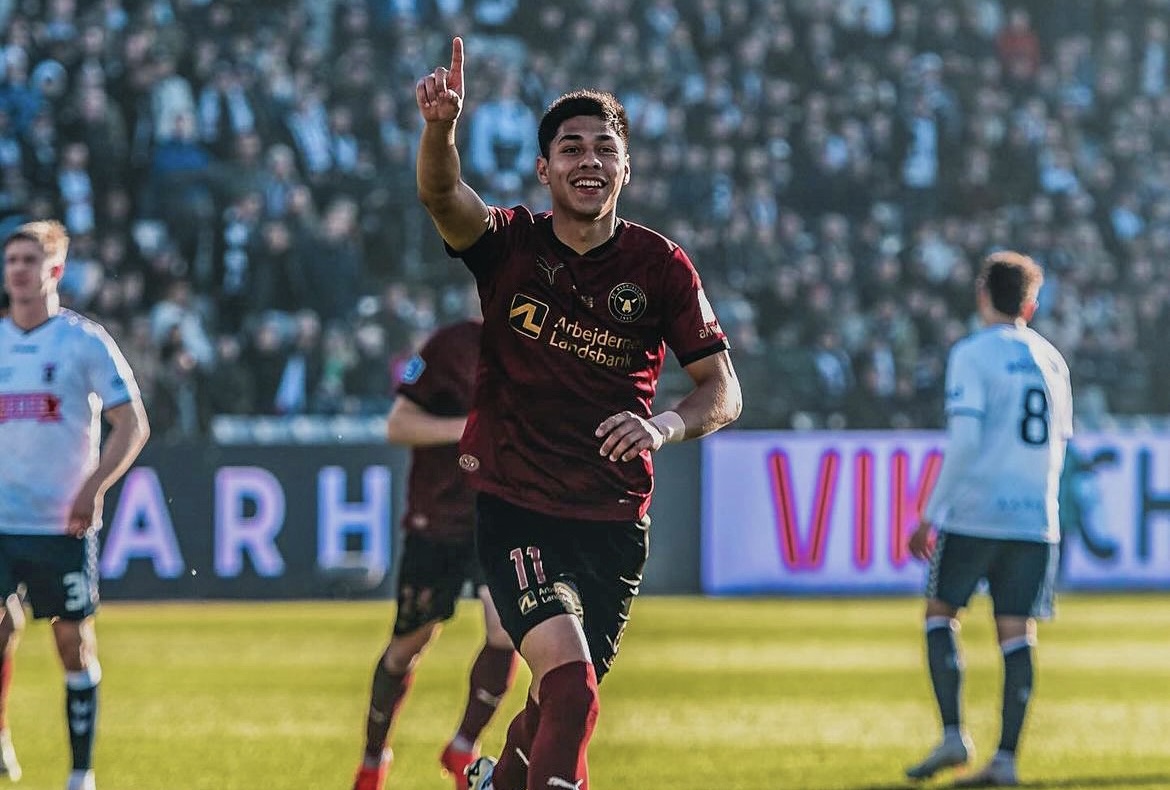 VIDEO | ¡Gran definición! Darío Osorio marcó un nuevo gol por Midtjylland