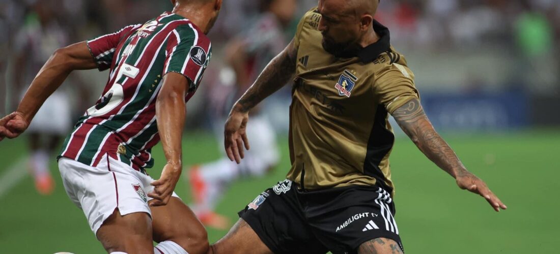 Colo Colo cayó ante Fluminense en Brasil y terminó con un expulsado