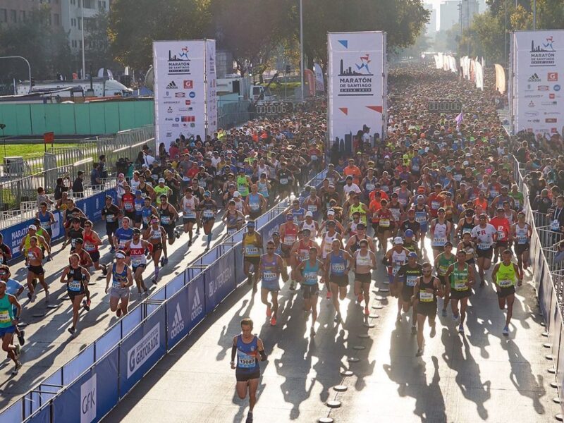 Expertos entregan recomendaciones para correr el Maratón de Santiago por primera vez