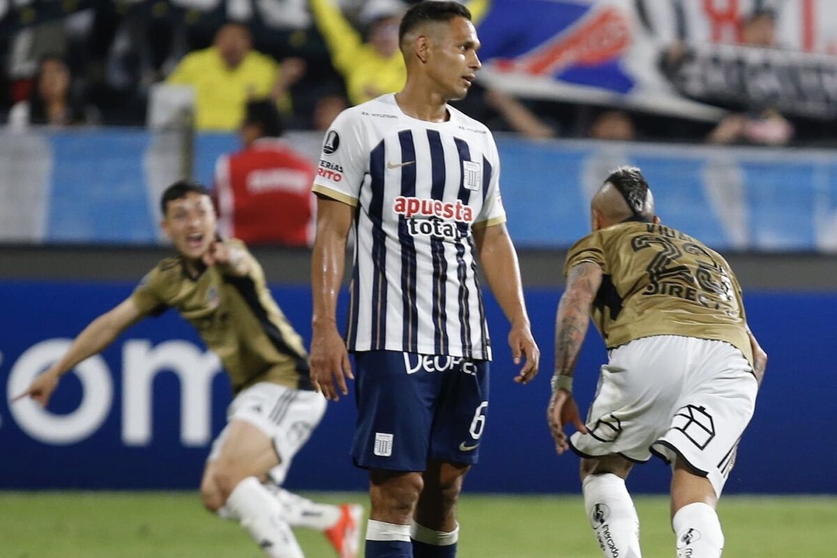 Colo Colo rescató un empate en Perú y sigue vivo en la Copa gracias a Arturo Vidal