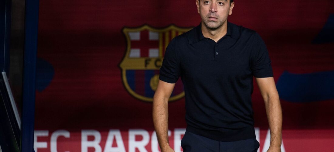 Barcelona anunció la salida de Xavi Hernández y este DT suena como su reemplazo