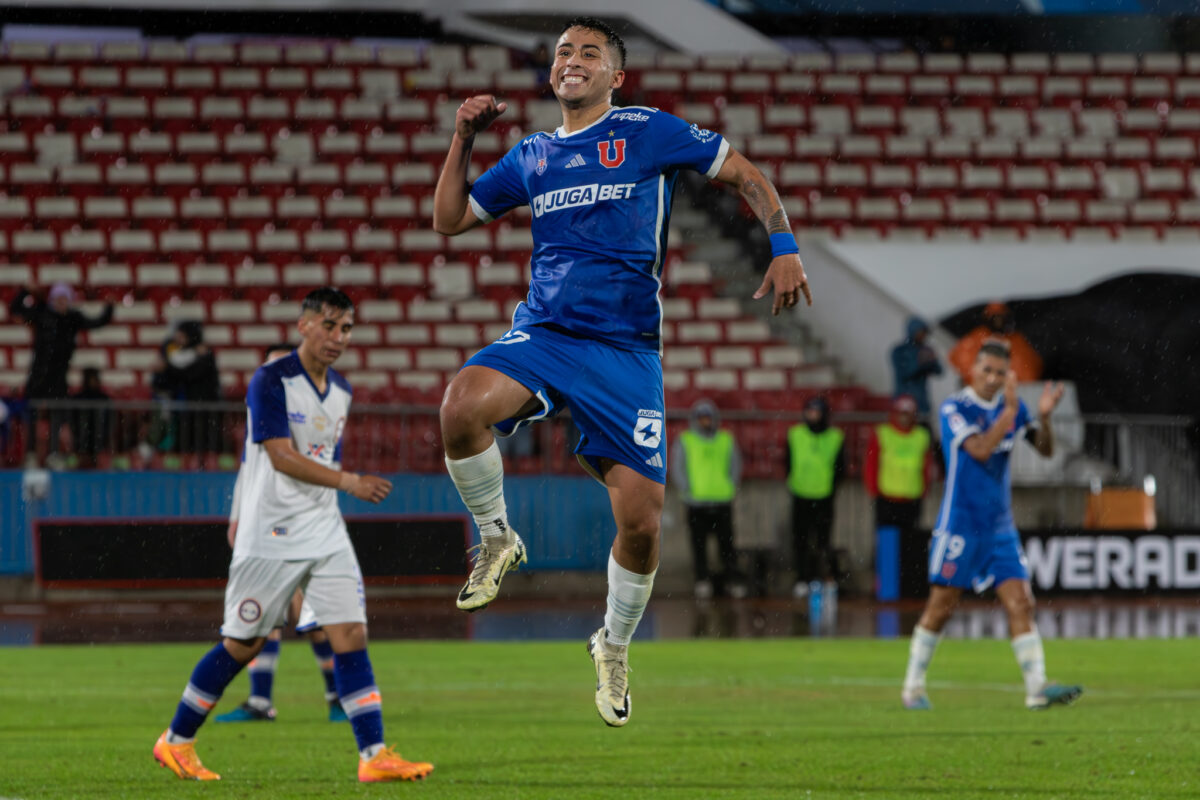 La U impuso su jerarquía y goleó a Municipal Puente Alto para avanzar en Copa Chile