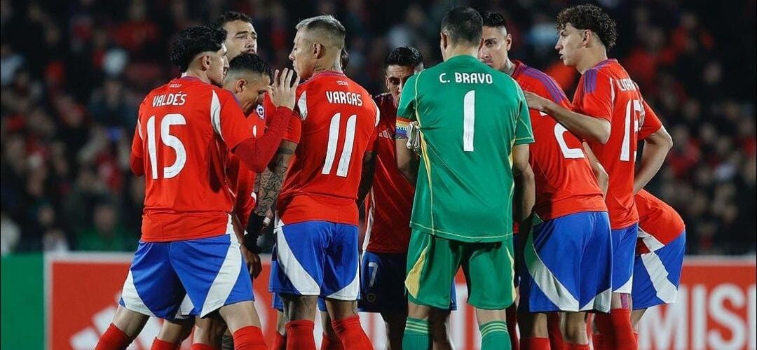 Árbitro uruguayo dirigirá el importante partido de Chile contra Argentina por Copa América