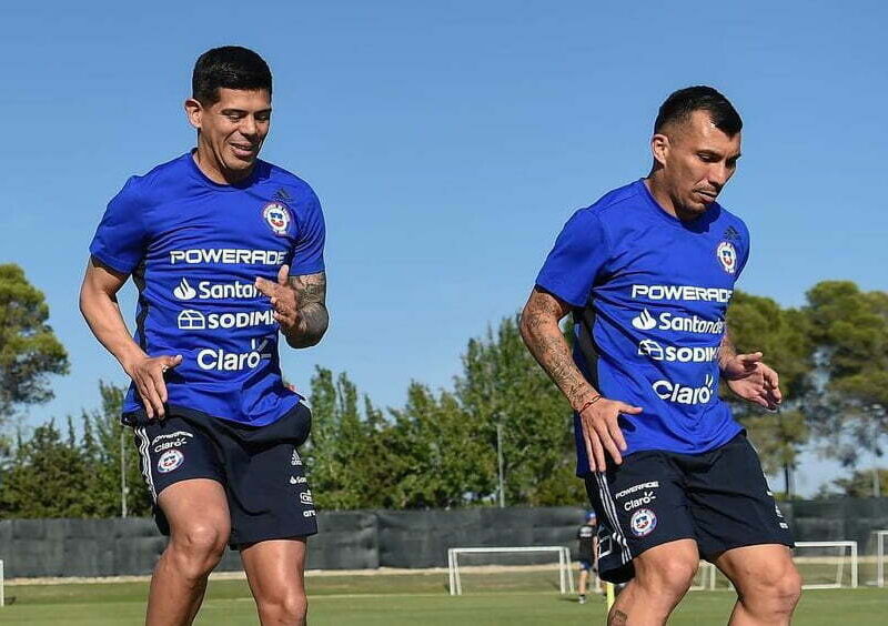 Esteban Pavez confesó que se comunicó con Gary Medel por heredar la 17 en La Roja