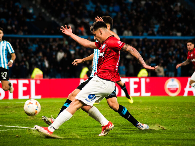 Huachipato sufrió durísima goleada en Argentina y quedó fuera de Sudamericana