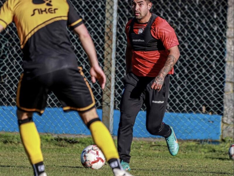 Jeisson Vargas dejó Huachipato y partió a Europa