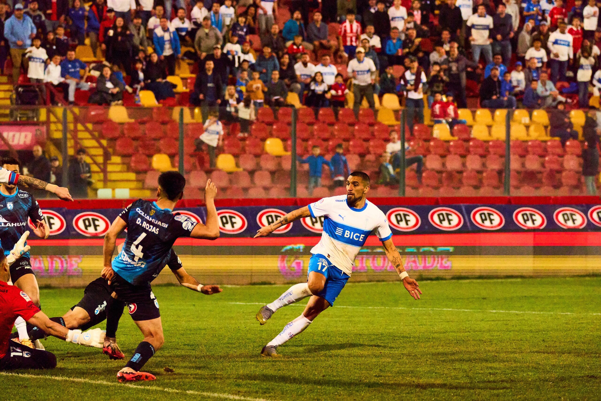 U. Católica consiguió un trabajado empate frente a Iquique y sigue lejos del liderato