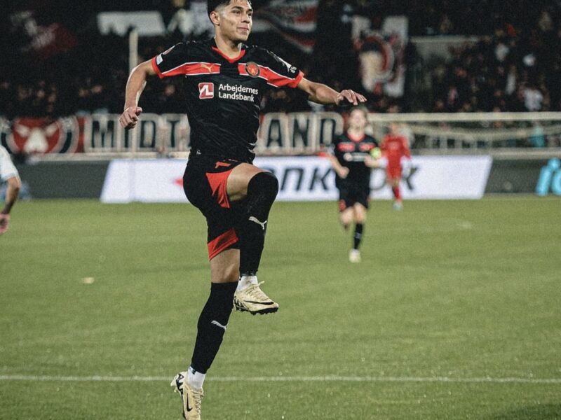 Darío Osorio marcó un golazo en su debut por Europa League