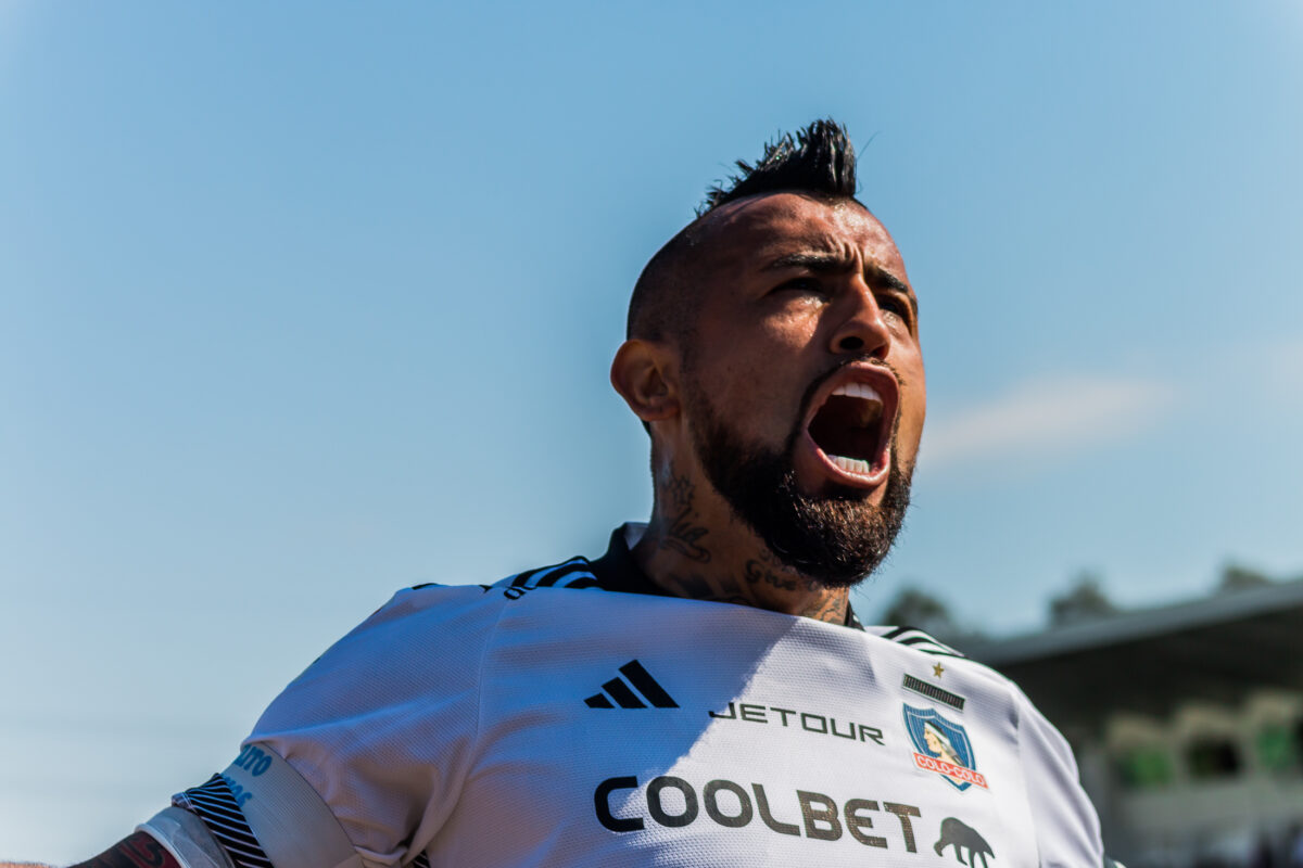 Arturo Vidal y Vicente Pizarro acordaron su renovación con Colo Colo