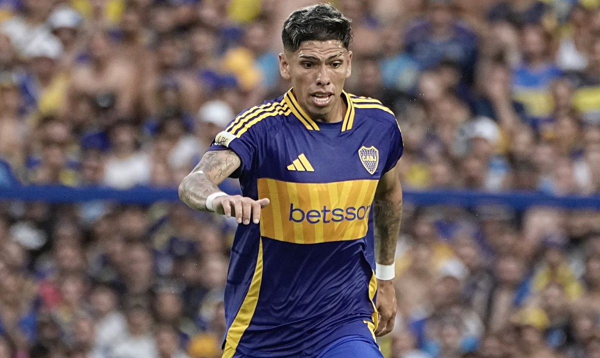 Carlos Palacios debutó en La Bombonera con Boca y salió elegido como la figura del partido