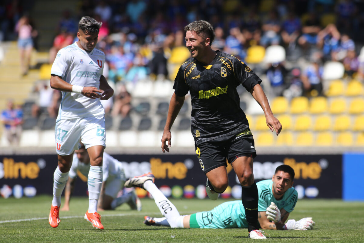 Coquimbo se hizo fuerte en casa y venció a la U en el duelo inaugural de la Copa de Verano