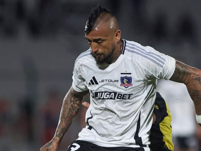 Arturo Vidal se cansó de la ausencia de Maxi Falcón en Colo Colo: «Nos tiene molestos»