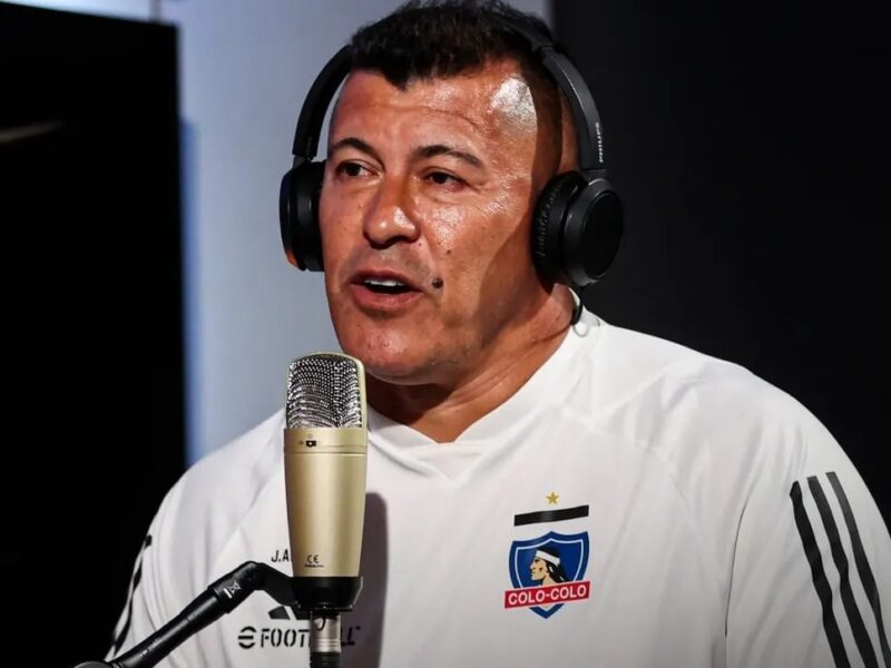 Almirón se mostró incómodo tras derrota ante O’Higgins: «Hay cosas que debo hablar con los jugadores»
