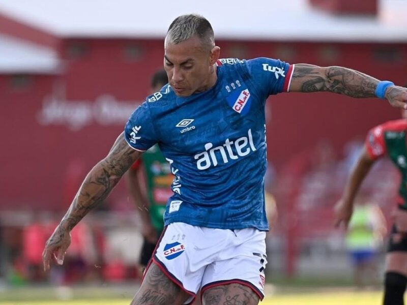 VIDEO | Eduardo Vargas anotó su primer gol en Nacional y le dio el triunfo a su equipo por la liga uruguaya