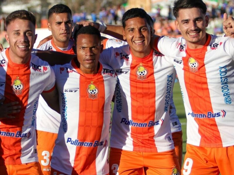 La U cayó en su visita ante Cobresal y perdió el invicto en el Campeonato Nacional