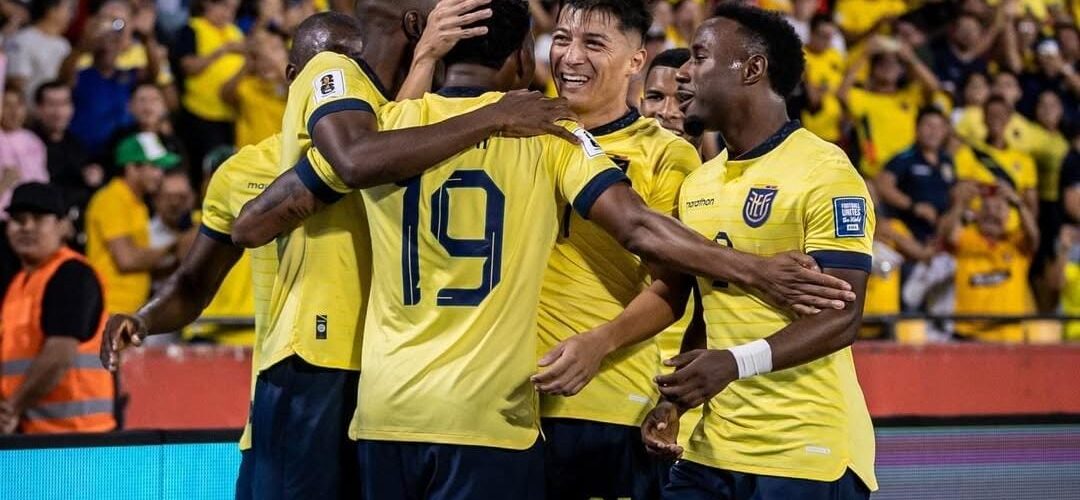 Ecuador oficializó la nómina con la que enfrentará a La Roja por Clasificatorias con algunas bajas
