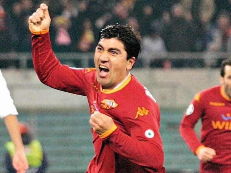 Leyenda del Calcio llenó de elogios a David Pizarro: “Tenía cosas que muchos otros no”