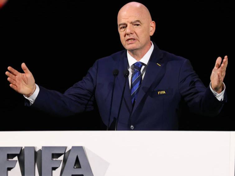 Presidente de la FIFA lamentó la muerte de los hinchas de Colo Colo: «Estoy profundamente consternado»