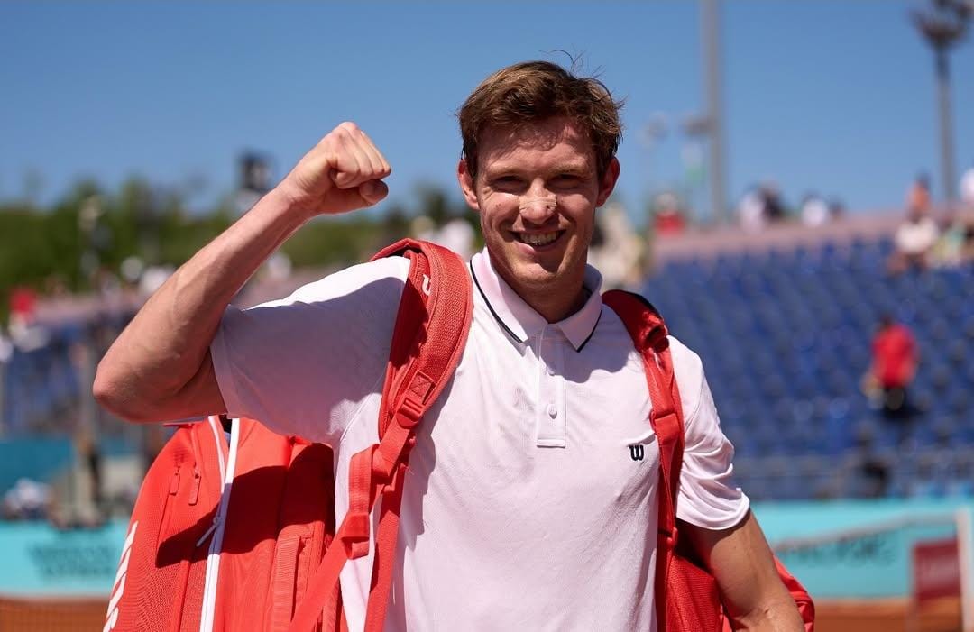 Nicolás Jarry triunfó en su debut en Estoril y clasificó a octavos de final del Challenger