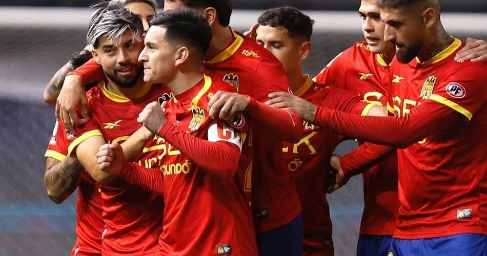 Unión Española obtuvo una importante victoria y goleó a Ñublense por la Liga de Primera