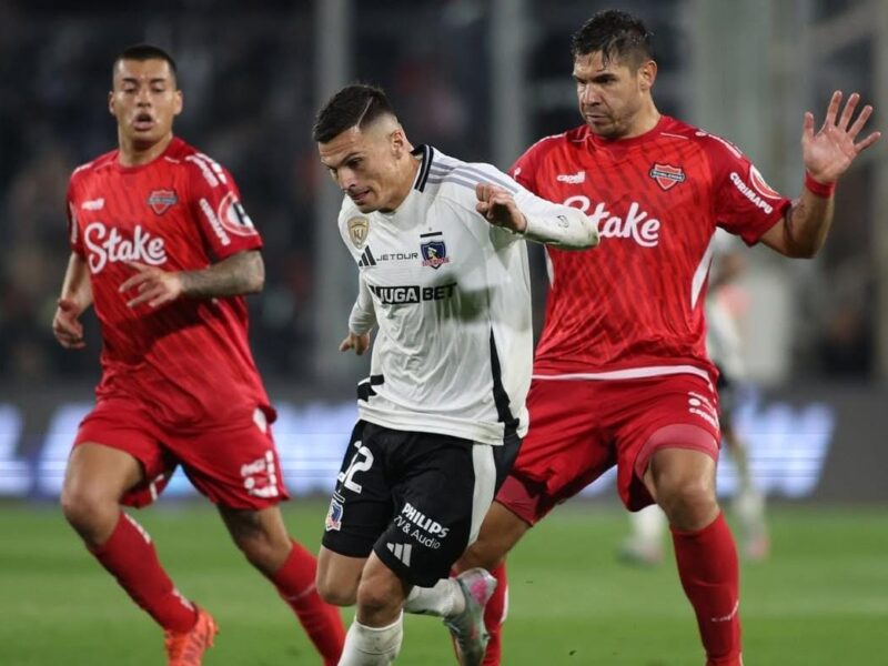 Sigue sin ganar: Colo Colo despertó a tiempo y rescató un empate ante Ñublense en el Monumental