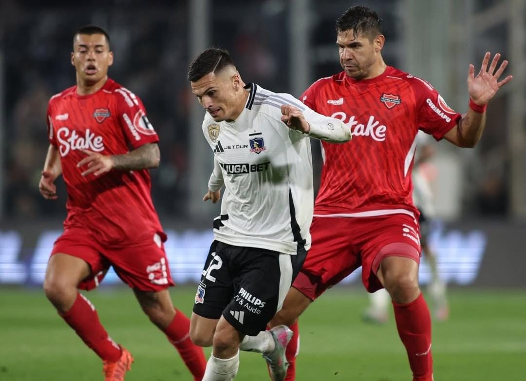 Sigue sin ganar: Colo Colo despertó a tiempo y rescató un empate ante Ñublense en el Monumental