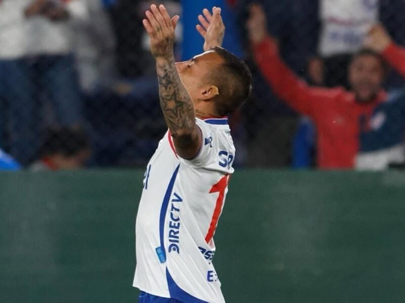 Eduardo Vargas se reencontró con el gol en la goleada de Nacional que busca salir campeón en Uruguay
