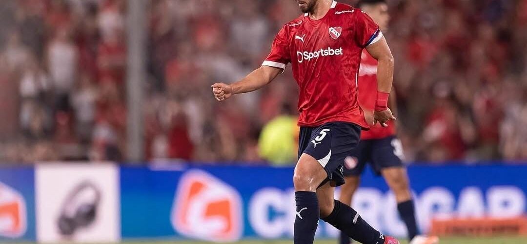 “Quiero continuar acá”: Felipe Loyola le baja el perfil a supuesto interés de Bayern Munich por ficharlo