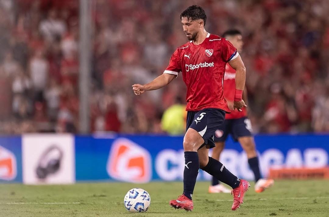 “Quiero continuar acá”: Felipe Loyola le baja el perfil a supuesto interés de Bayern Munich por ficharlo