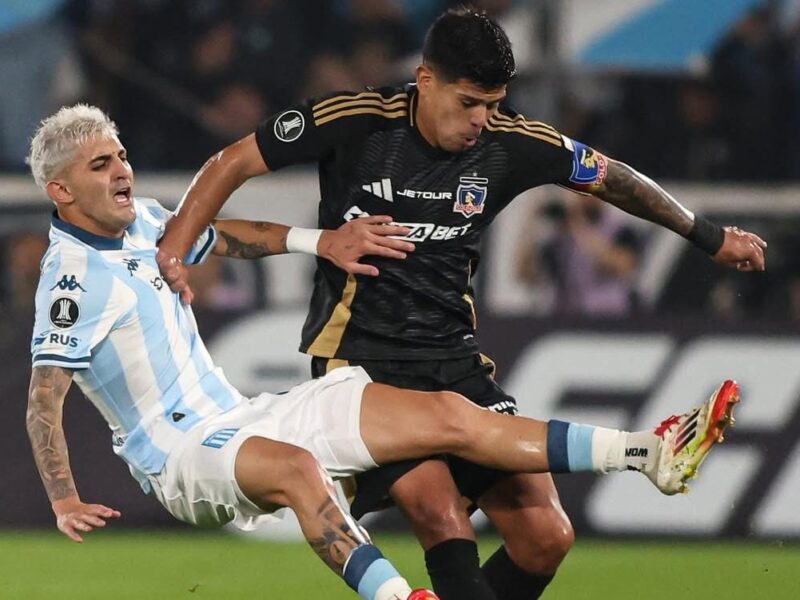 Otra noche desastrosa: Colo Colo sufrió una goleada ante Racing y quedó eliminado de copas internacionales