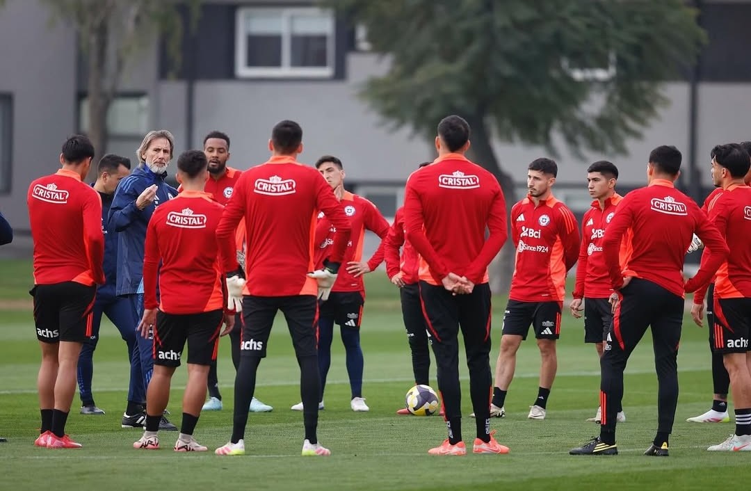 ¿Mal augurio? El llamativo cuerpo arbitral del duelo entre Chile y Argentina