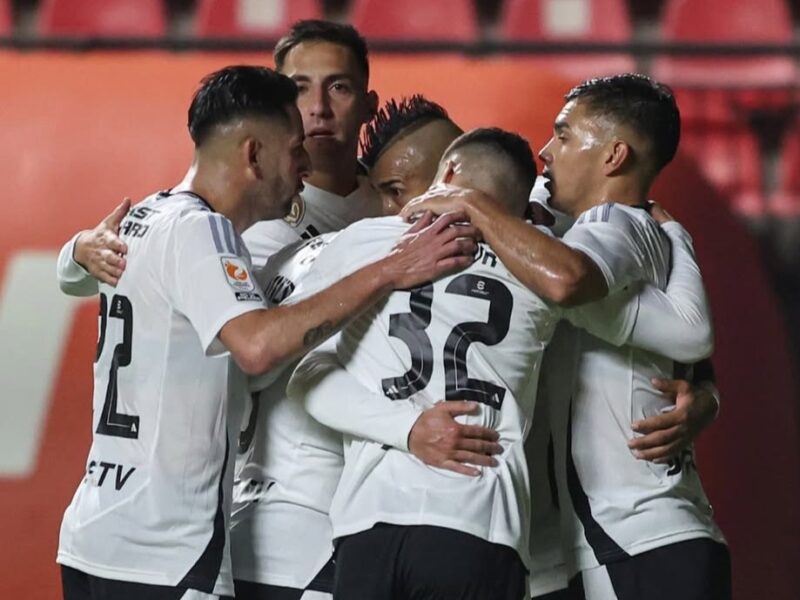 De momento no se mueve: Colo Colo habría rechazado oferta por uno de sus jugadores