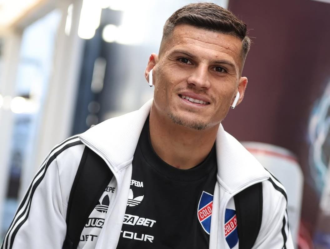 “Me equivoqué”: Lucas Cepeda pidió disculpa por los gestos obscenos a la barra de la U en el Superclásico