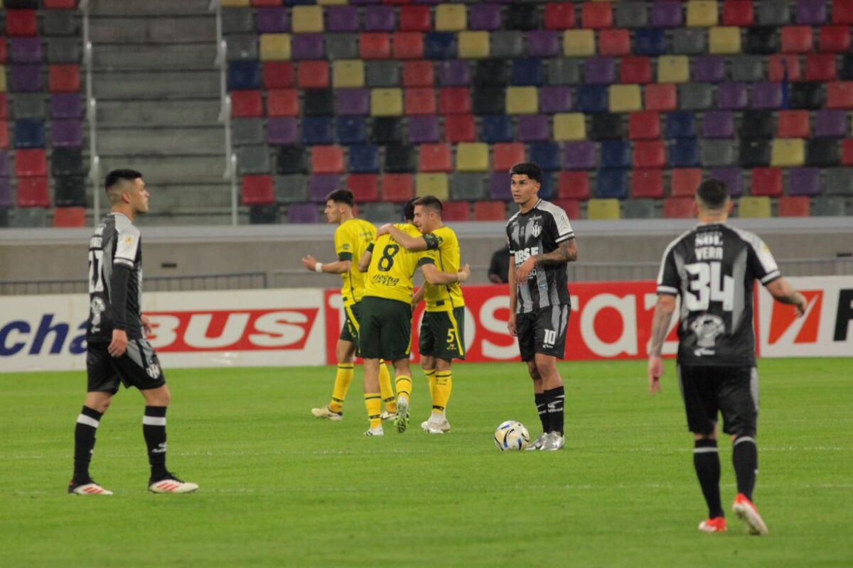 VIDEO | César Pérez anotó un gol en la derrota de Defensa y Justicia ante Central Córdoba