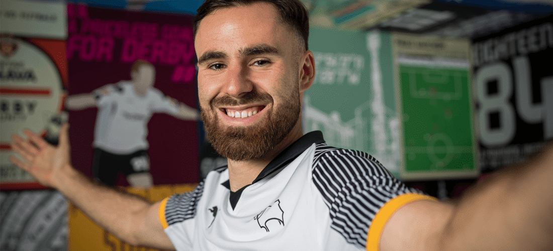 En busca de minutos: Ben Brereton Díaz cambió de equipo en la Championship