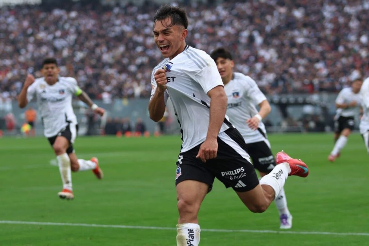 Colo Colo volvió a los festejos en el Superclásico y cortó su mala racha ante la U