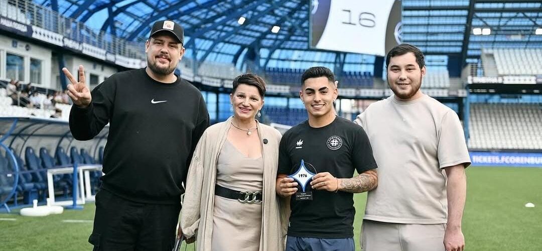 Jordhy Thompson fue elegido como el mejor jugador del mes en su equipo en Rusia