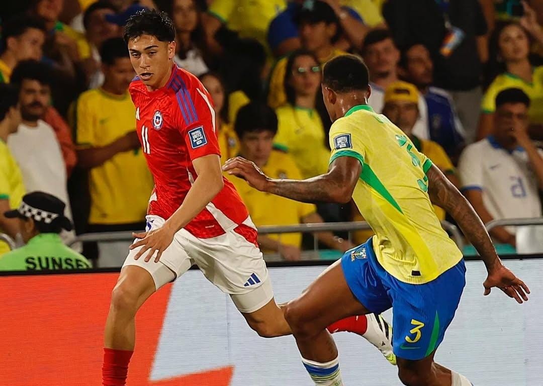 Con variantes: La oncena titular que prepara Nicolás Córdova en La Roja para enfrentar a Uruguay