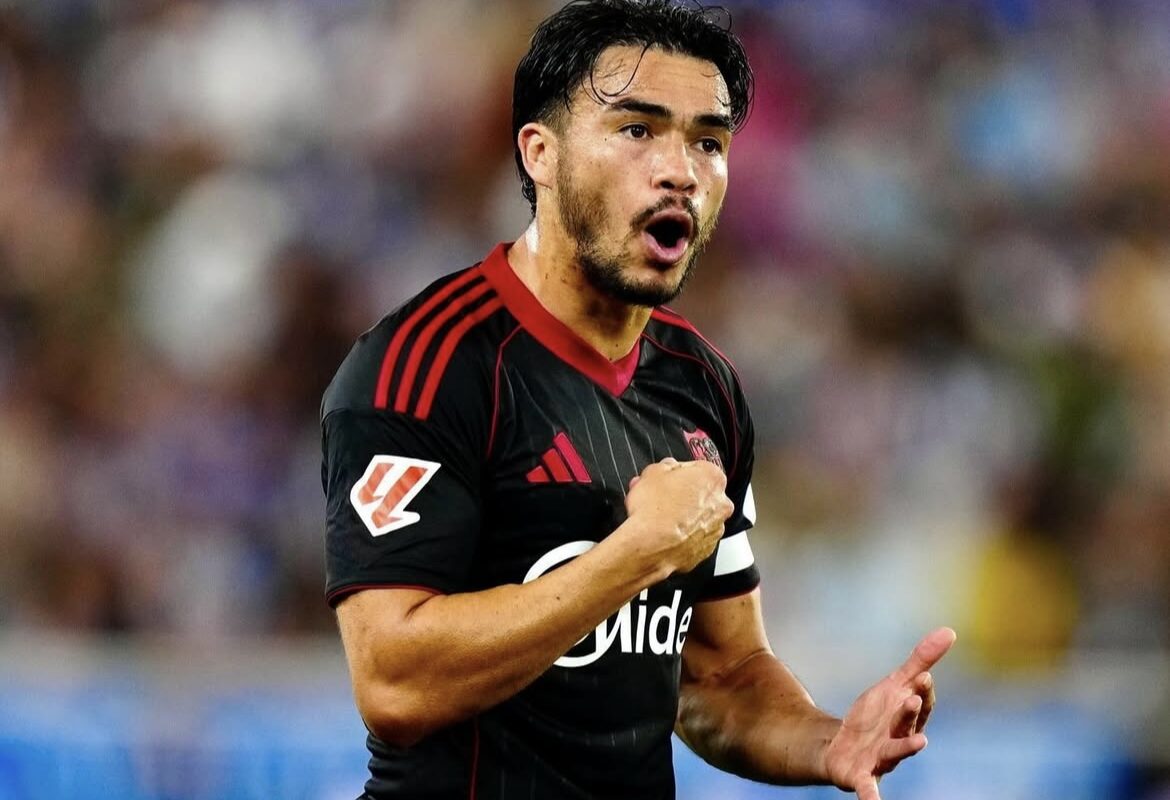 Gabriel Suazo asistió en derrota del Sevilla ante Real Sociedad por la liga española