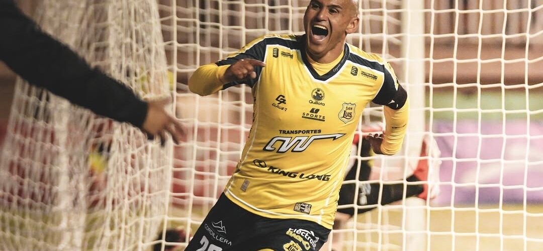 Oficial: Humberto Suazo anunció cuándo jugará su último partido como profesional