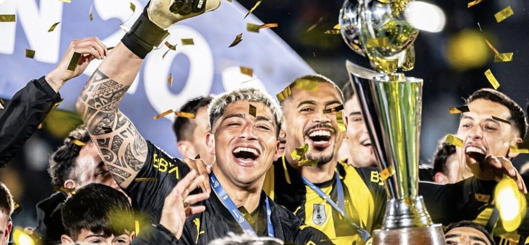 Brayan Cortés levantó su primer título con Peñarol en Uruguay